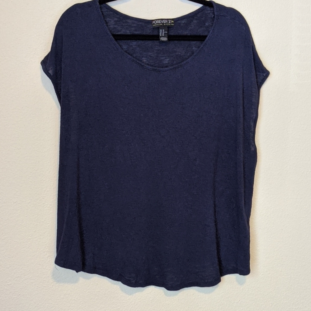 Short sleeved breathable shirt